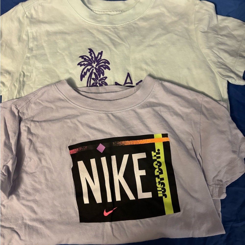 Set of 2 girls Nike tees